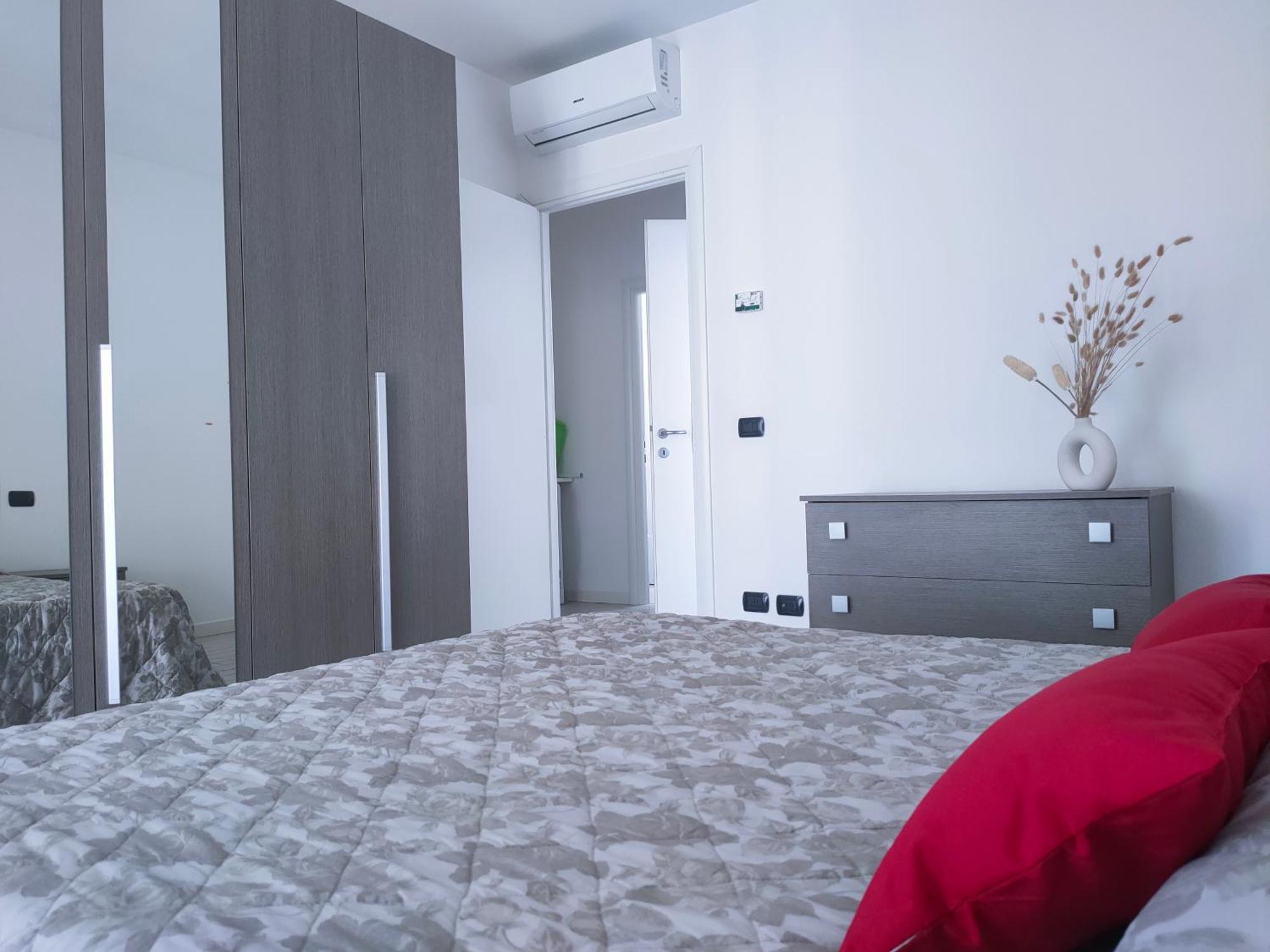 Apartment & Sail -